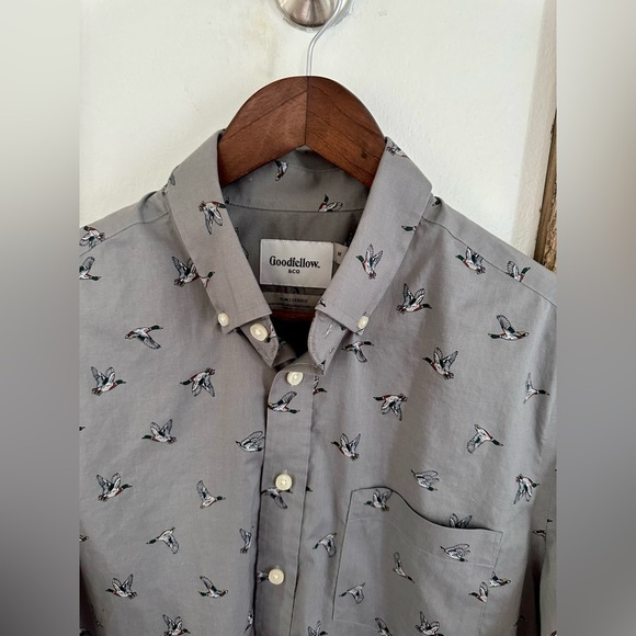 Men’s Mallard Duck Print Button Down Shirt Size Medium EUC - Picture 4 of 12